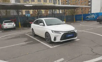 Toyota Yaris 2022 года за 9 500 000 тг. в Алматы фото 2