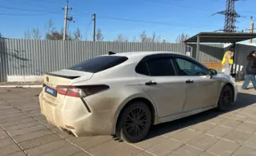Toyota Camry 2021 года за 14 000 000 тг. в Уральск