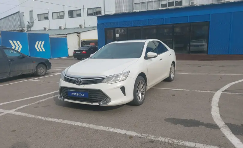 Toyota Camry 2015 года за 9 650 000 тг. в Алматы