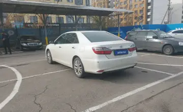 Toyota Camry 2015 года за 9 650 000 тг. в Алматы фото 4