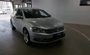 Volkswagen Passat 2011 года за 5 300 000 тг. в Астана фото 2