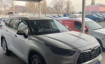 Toyota Highlander 2023 года за 26 000 000 тг. в Алматы фото 3