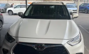 Toyota Highlander 2023 года за 26 000 000 тг. в Алматы фото 2