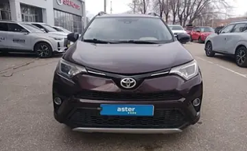 Toyota RAV4 2017 года за 11 000 000 тг. в Актобе фото 2