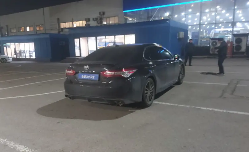 Toyota Camry 2020 года за 14 000 000 тг. в Алматы фото 3