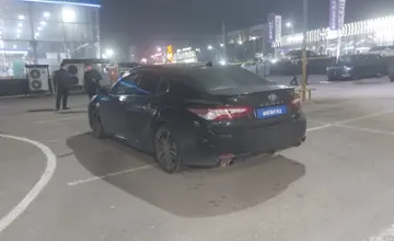 Toyota Camry 2020 года за 14 000 000 тг. в Алматы фото 4