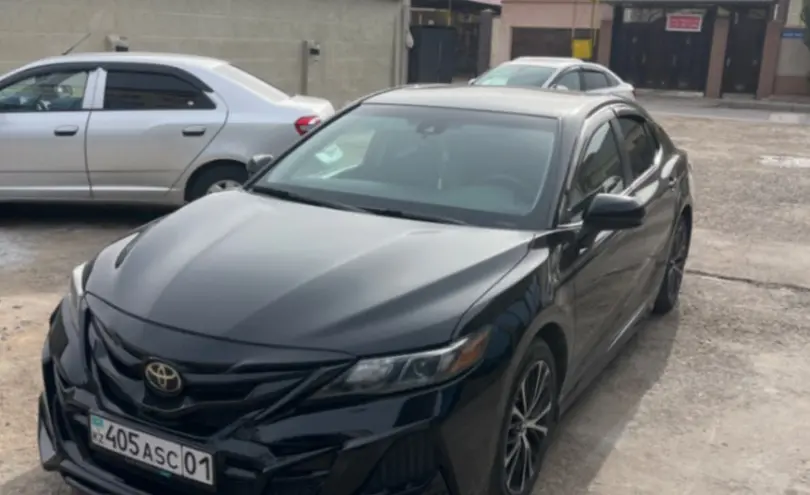 Toyota Camry 2019 года за 13 200 000 тг. в Шымкент