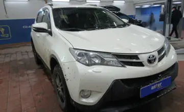 Toyota RAV4 2013 года за 10 200 000 тг. в Астана фото 3