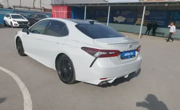 Toyota Camry 2022 года за 13 500 000 тг. в Шымкент фото 4