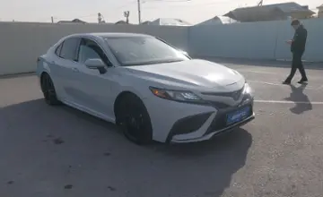 Toyota Camry 2022 года за 13 500 000 тг. в Шымкент фото 2