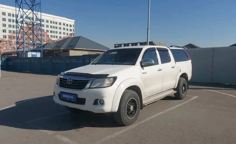 Toyota Hilux 2014 года за 11 500 000 тг. в Шымкент