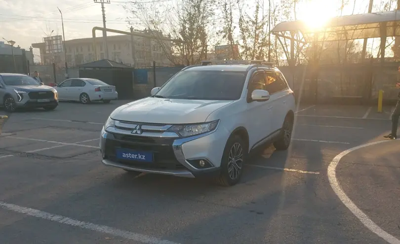 Mitsubishi Outlander 2015 года за 10 000 000 тг. в Алматы
