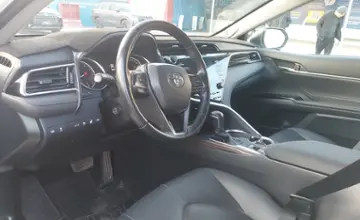 Toyota Camry 2018 года за 15 000 000 тг. в Шымкент фото 5