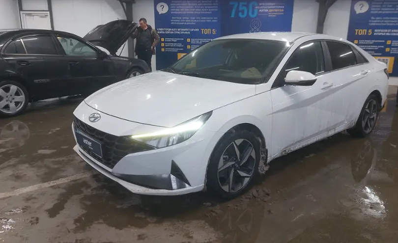 Hyundai Elantra 2023 года за 10 300 000 тг. в Астана