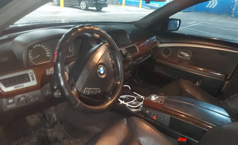BMW 7 серии 2004 года за 2 500 000 тг. в Алматы фото 5