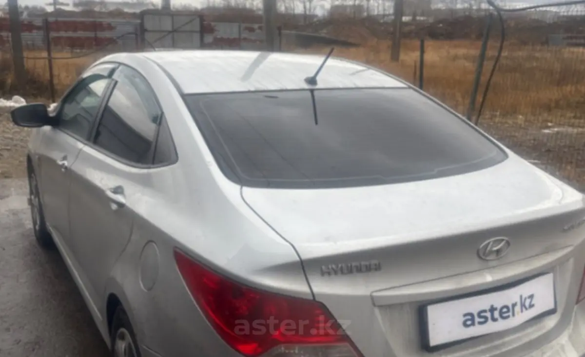 Hyundai Solaris 2013