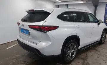 Toyota Highlander 2022 года за 22 000 000 тг. в Астана фото 3