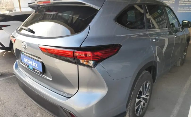 Toyota Highlander 2023 года за 27 000 000 тг. в Алматы фото 5