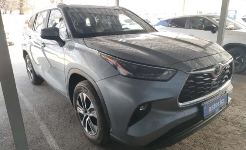 Toyota Highlander 2023 года за 27 000 000 тг. в Алматы фото 3