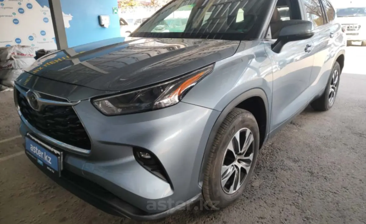 Toyota Highlander 2023 года за 27 000 000 тг. в Алматы