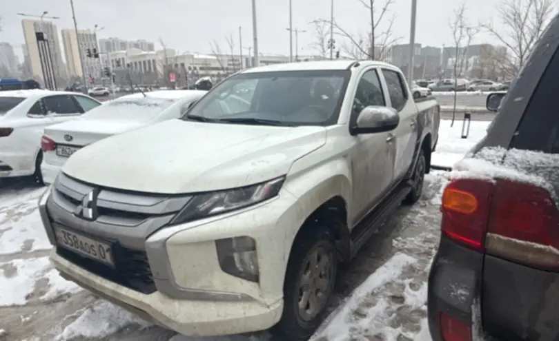 Mitsubishi L200 2022 года за 12 500 000 тг. в Астана