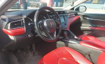 Toyota Camry 2018 года за 10 500 000 тг. в Шымкент фото 5