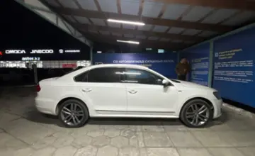 Volkswagen Passat 2015 года за 4 200 000 тг. в Талдыкорган фото 4