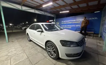 Volkswagen Passat 2015 года за 4 200 000 тг. в Талдыкорган фото 3