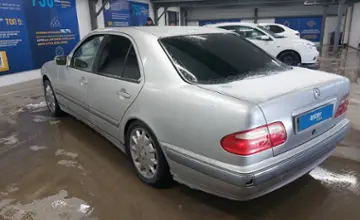 Mercedes-Benz E-Класс 2001 года за 2 000 000 тг. в Астана фото 4