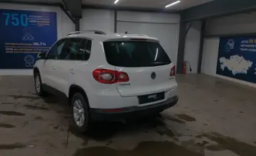 Volkswagen Tiguan 2010 года за 5 500 000 тг. в Астана фото 4