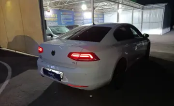 Volkswagen Passat 2017 года за 9 200 000 тг. в Тараз