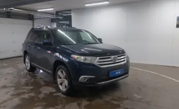 Toyota Highlander 2013 года за 13 000 000 тг. в Астана фото 2