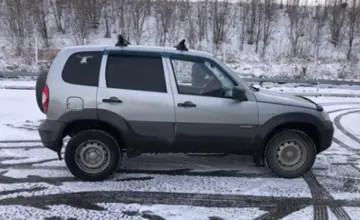 Chevrolet Niva 2015 года за 3 500 000 тг. в Усть-Каменогорск фото 4