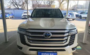 Toyota Land Cruiser 2022 года за 51 000 000 тг. в Алматы фото 2