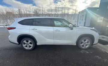 Toyota Highlander 2022 года за 25 000 000 тг. в Усть-Каменогорск фото 4