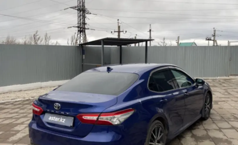 Toyota Camry 2021 года за 15 500 000 тг. в Уральск фото 5