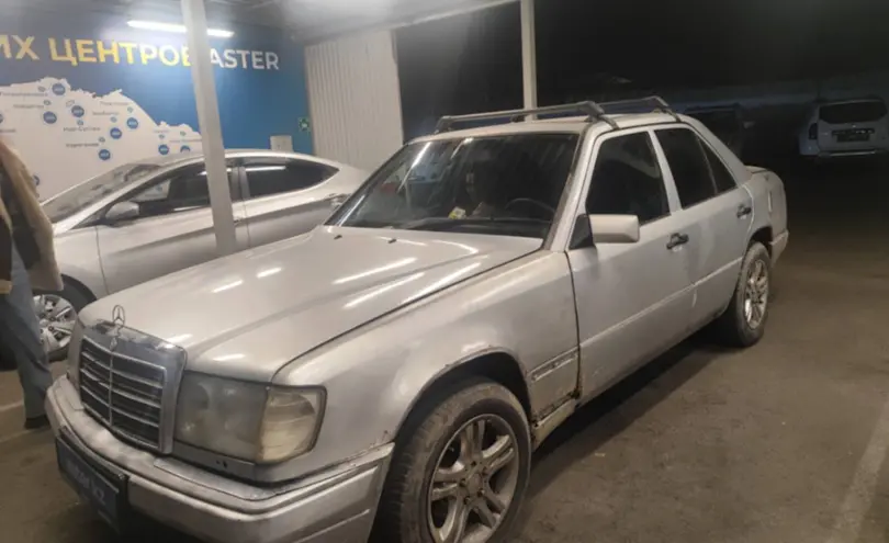 Mercedes-Benz W124 1992 года за 900 000 тг. в Алматы