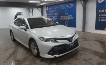 Toyota Camry 2018 года за 11 500 000 тг. в Астана фото 2