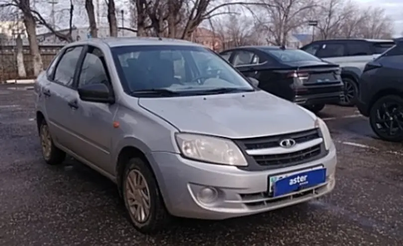LADA (ВАЗ) Granta 2015 года за 3 000 000 тг. в Актобе фото 3