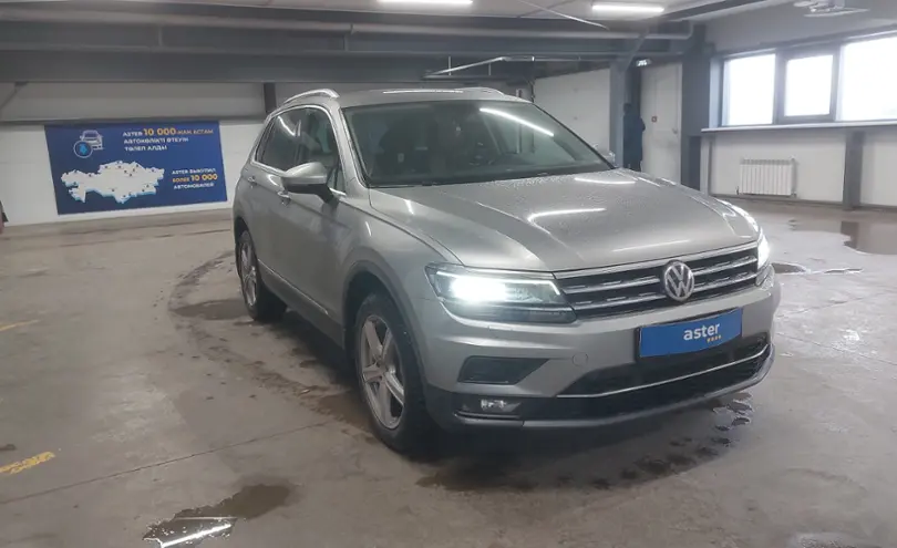 Volkswagen Tiguan 2018 года за 12 000 000 тг. в Астана фото 2