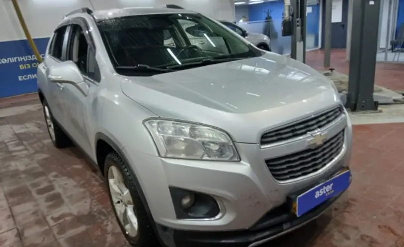 Chevrolet Tracker 2014 года за 6 000 000 тг. в Астана фото 3