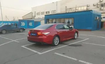 Toyota Camry 2018 года за 14 500 000 тг. в Алматы фото 3