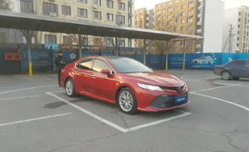 Toyota Camry 2018 года за 14 500 000 тг. в Алматы фото 2