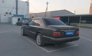 Mercedes-Benz W124 1992 года за 1 800 000 тг. в Шымкент фото 4