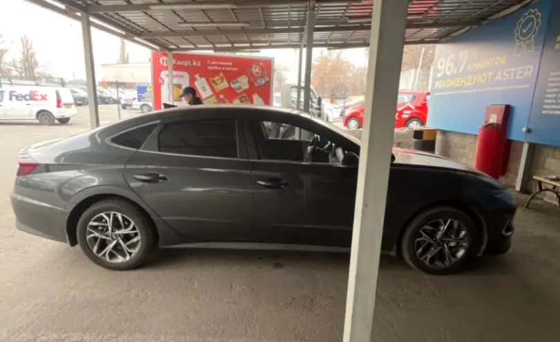 Hyundai Sonata 2022 года за 12 000 000 тг. в Алматы фото 4