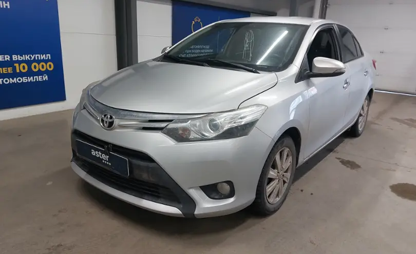 Toyota Yaris 2013 года за 6 200 000 тг. в Астана