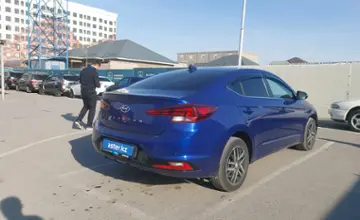 Hyundai Elantra 2019 года за 8 300 000 тг. в Шымкент фото 3