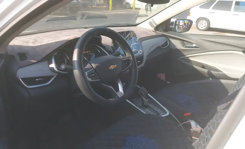 Chevrolet Onix 2024 года за 7 800 000 тг. в Алматы фото 5