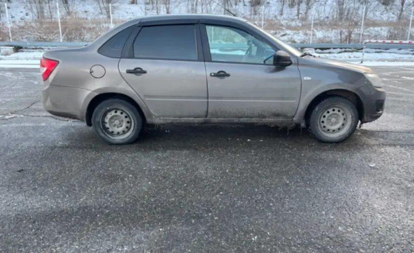LADA (ВАЗ) Granta 2018 года за 3 200 000 тг. в Усть-Каменогорск фото 4
