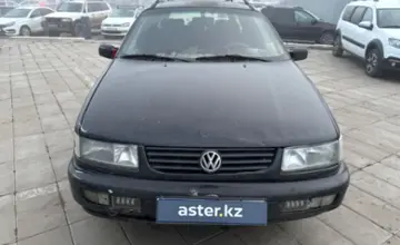 Volkswagen Passat 1995 года за 1 800 000 тг. в Уральск фото 2